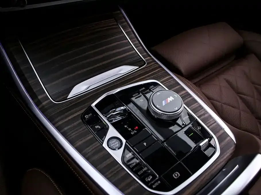 BMW X7 2025 из CN, фото 9