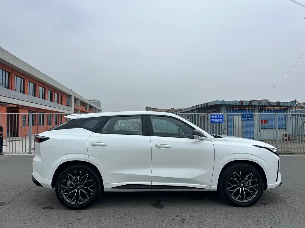 Changan UNI-Z 2025 из CN, фото 10