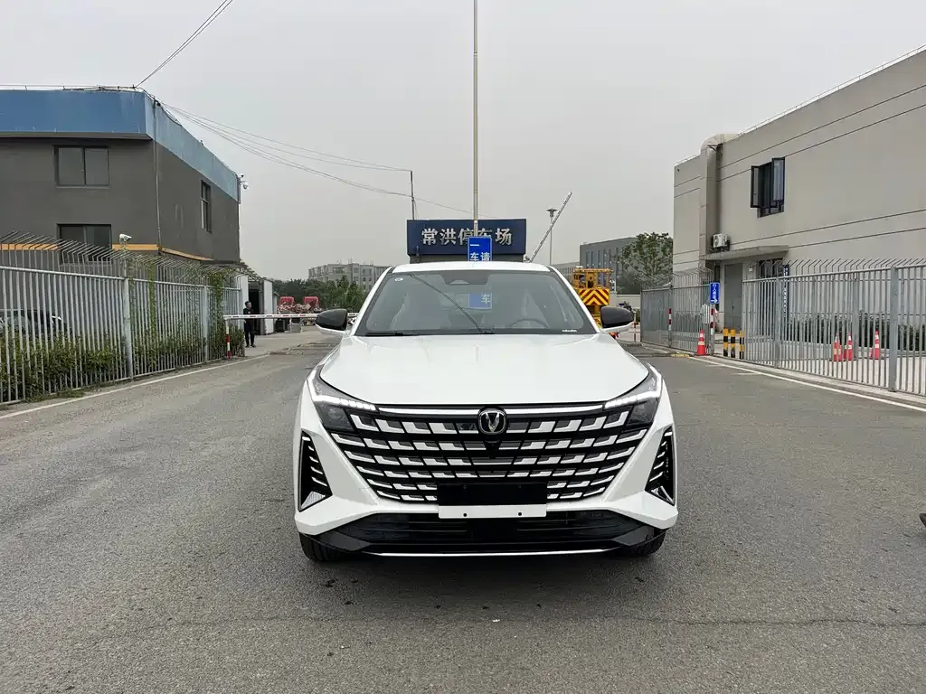Changan UNI-Z 2025 из CN, фото 2