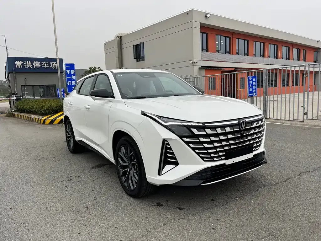Changan UNI-Z 2025 из CN, фото 3