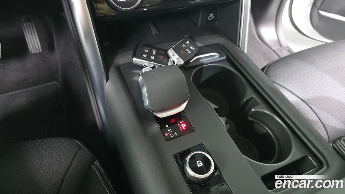 Land Rover Discovery 2023 из KR, фото 9
