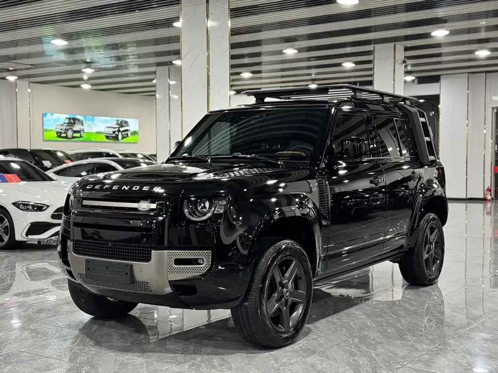 Land Rover Defender — фото 1
