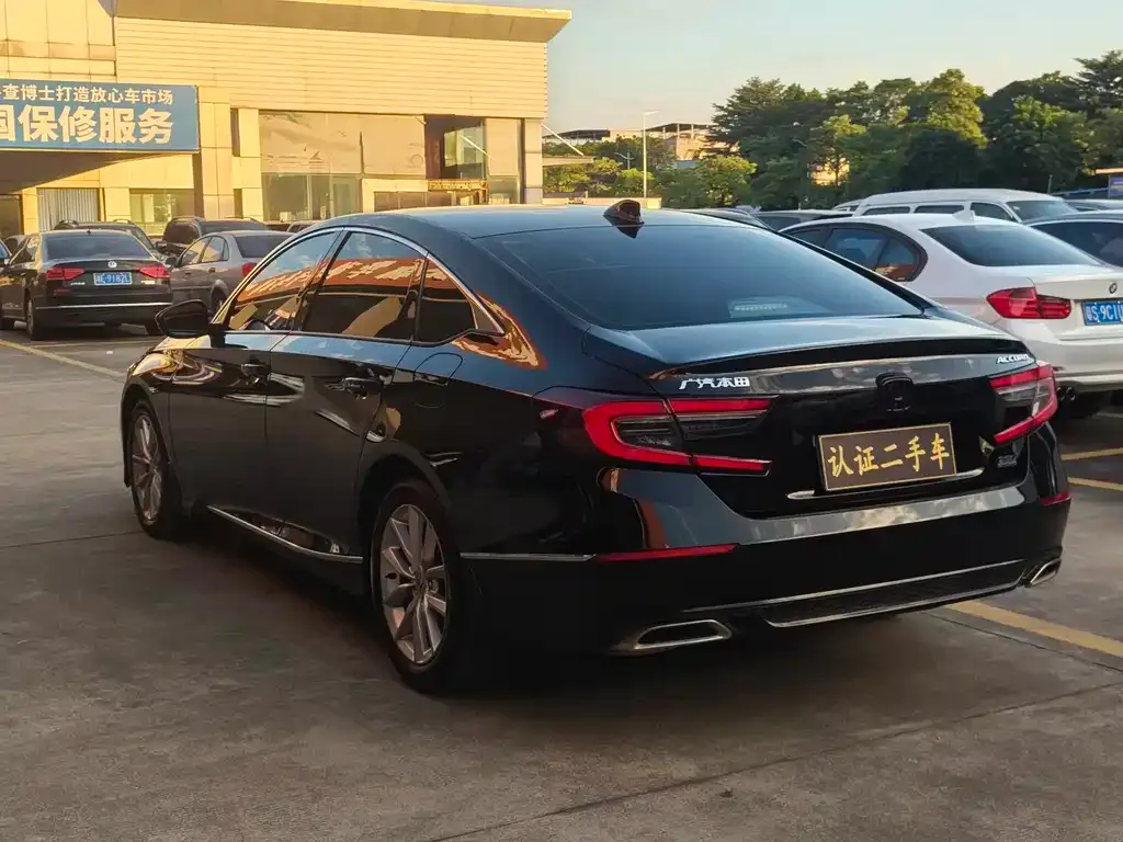 Honda Accord — фото 5