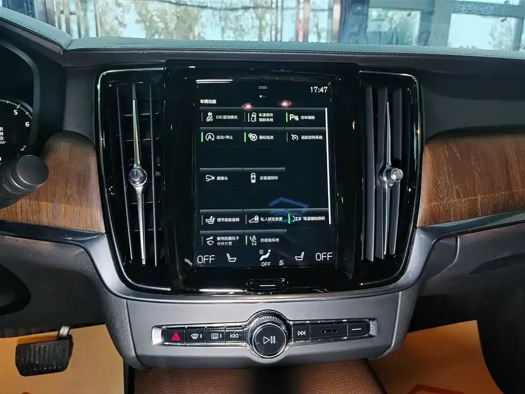Volvo S90 — фото 10