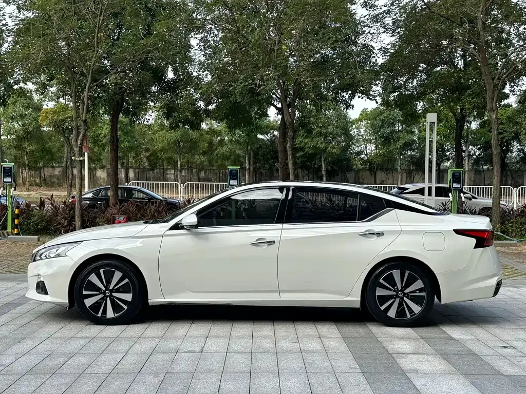Nissan Teana — фото 10