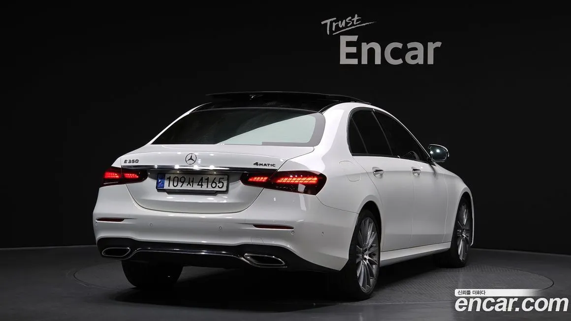 Mercedes-Benz E-Class — фото 2