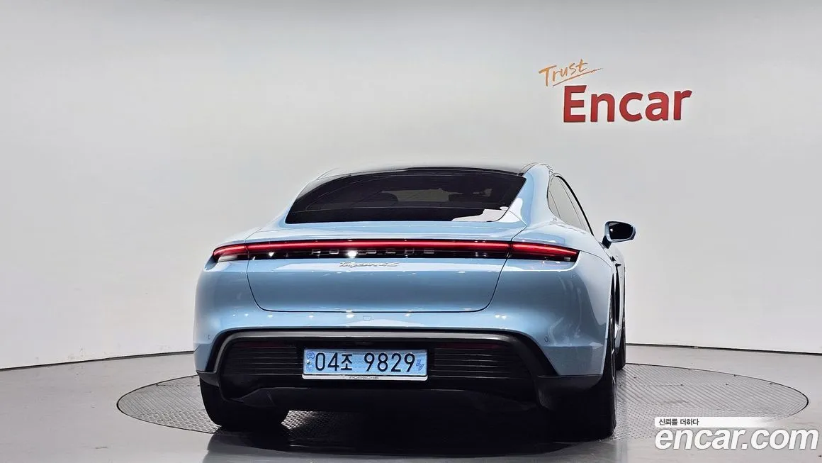 Porsche Taycan 2024 из KR, фото 4