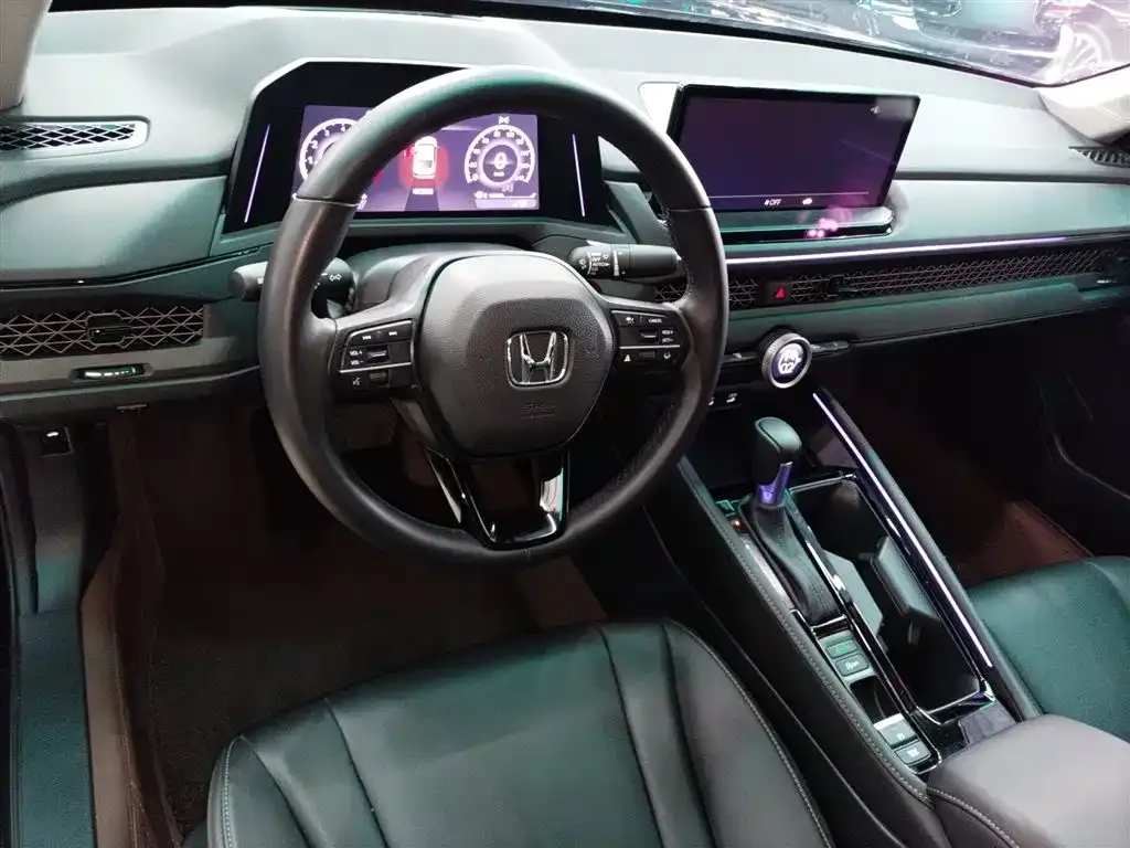 Honda Accord — фото 9