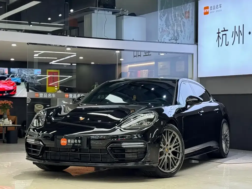 Porsche Panamera Hybrid — фото 1