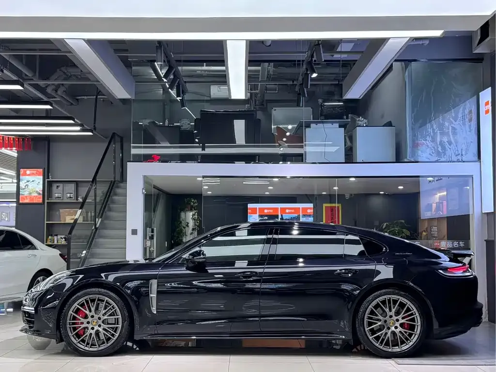 Porsche Panamera Hybrid — фото 3