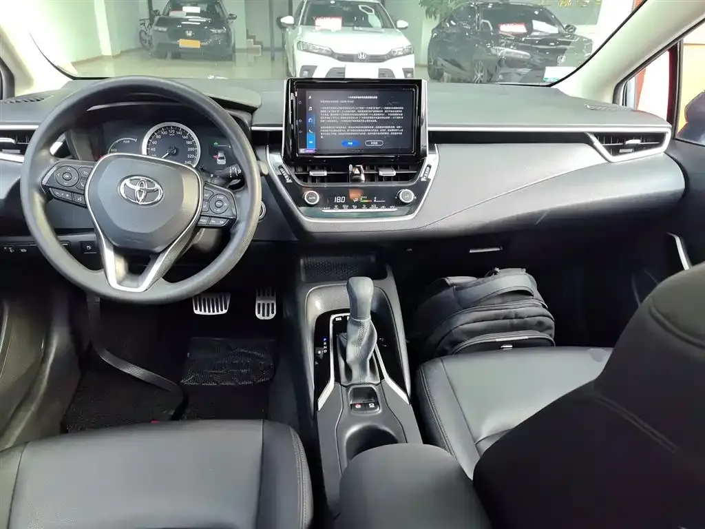 Toyota Corolla 2023 из CN, фото 10