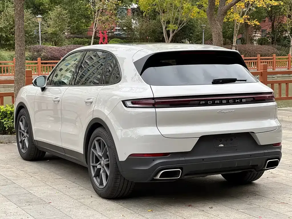 Porsche Cayenne — фото 4