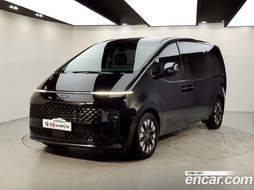 Hyundai Staria
