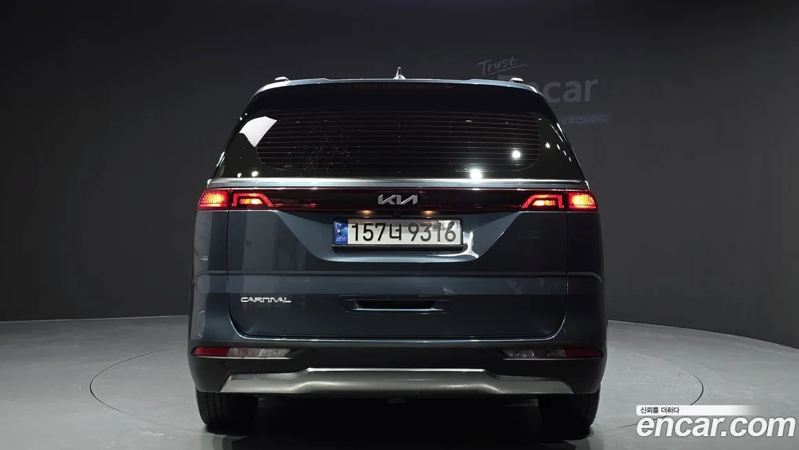 Kia Carnival — фото 4