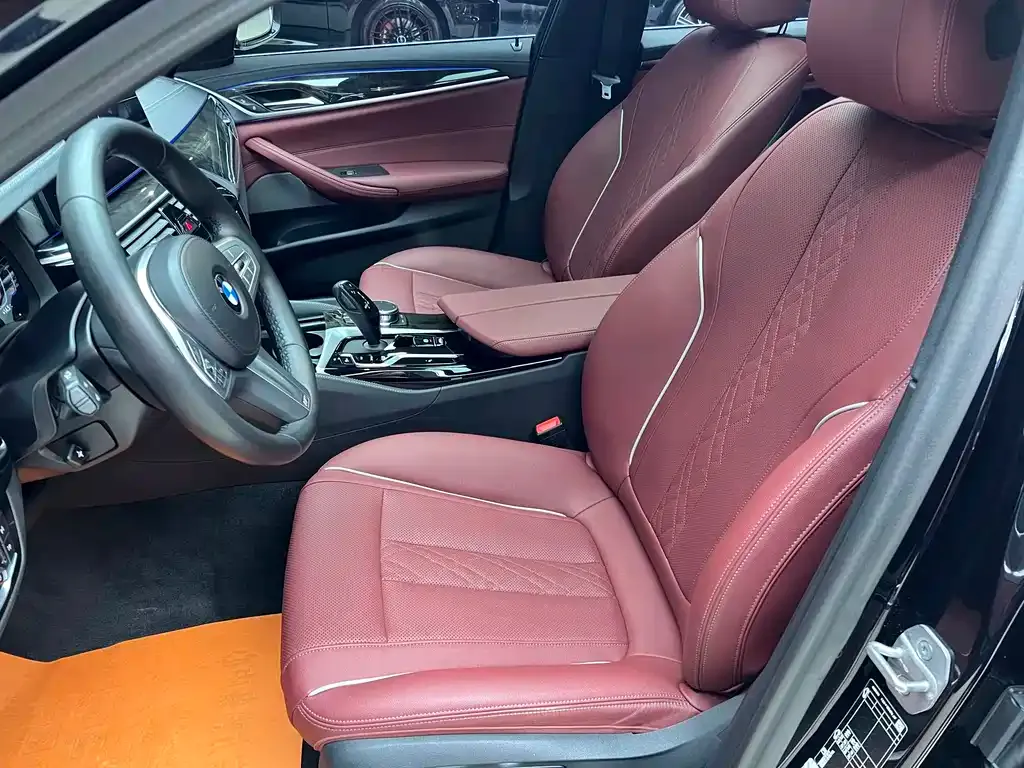 BMW 5 Series — фото 10