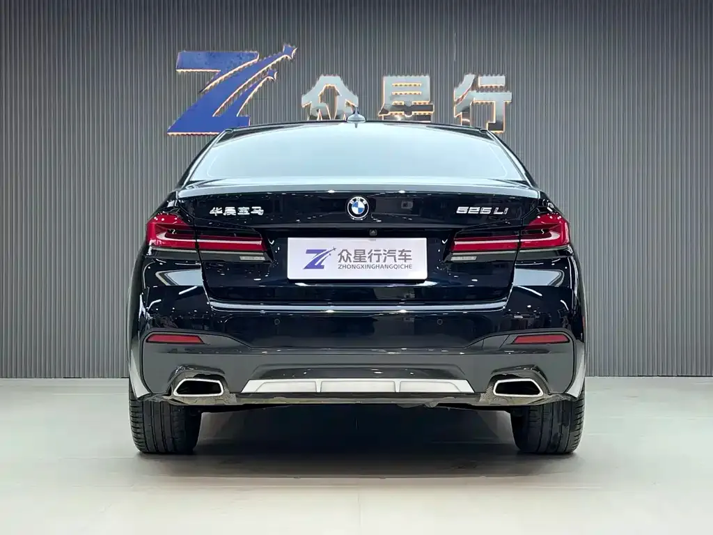 BMW 5 Series — фото 4