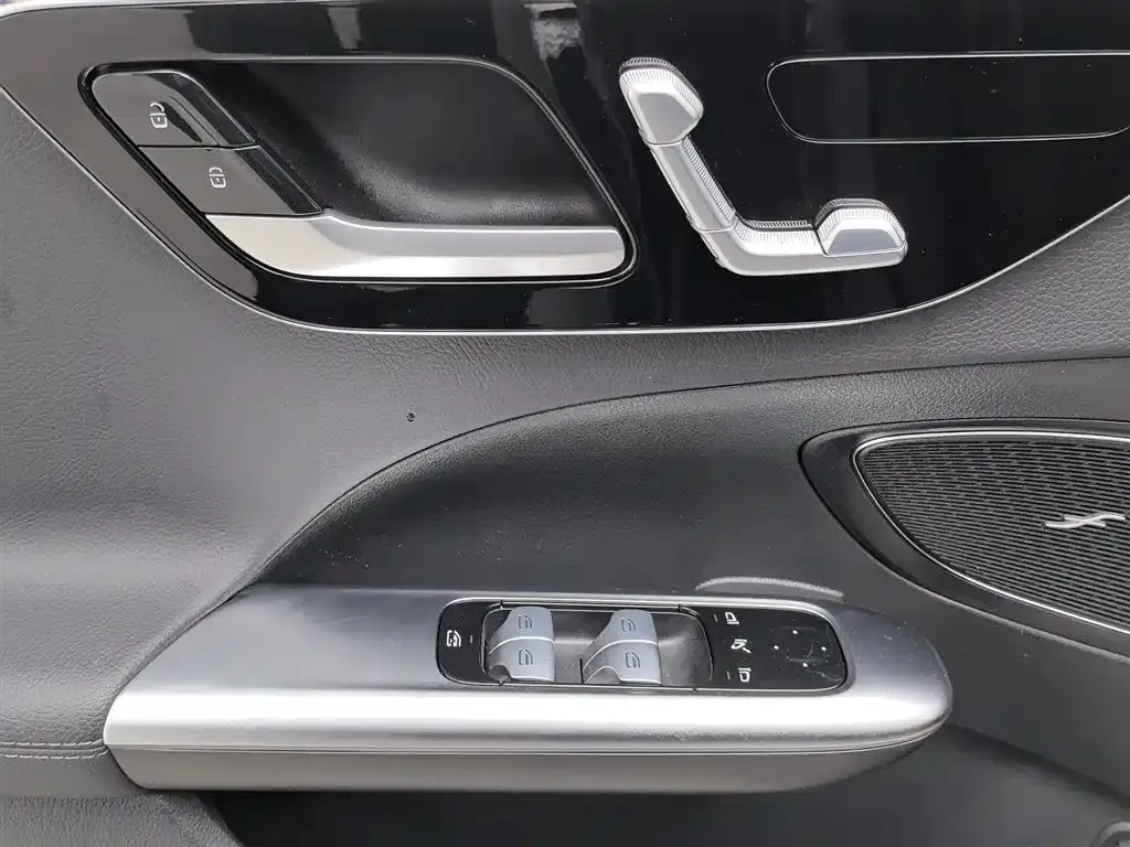 Mercedes-Benz C-Class 2024 из CN, фото 9