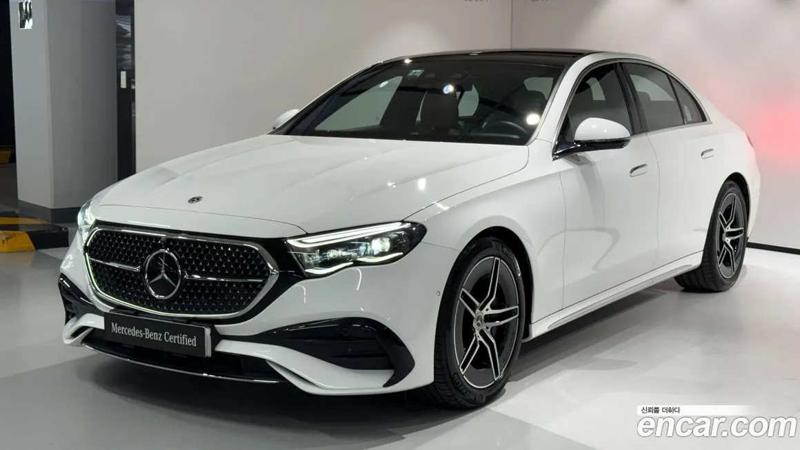 Mercedes-Benz E-Class — фото 1