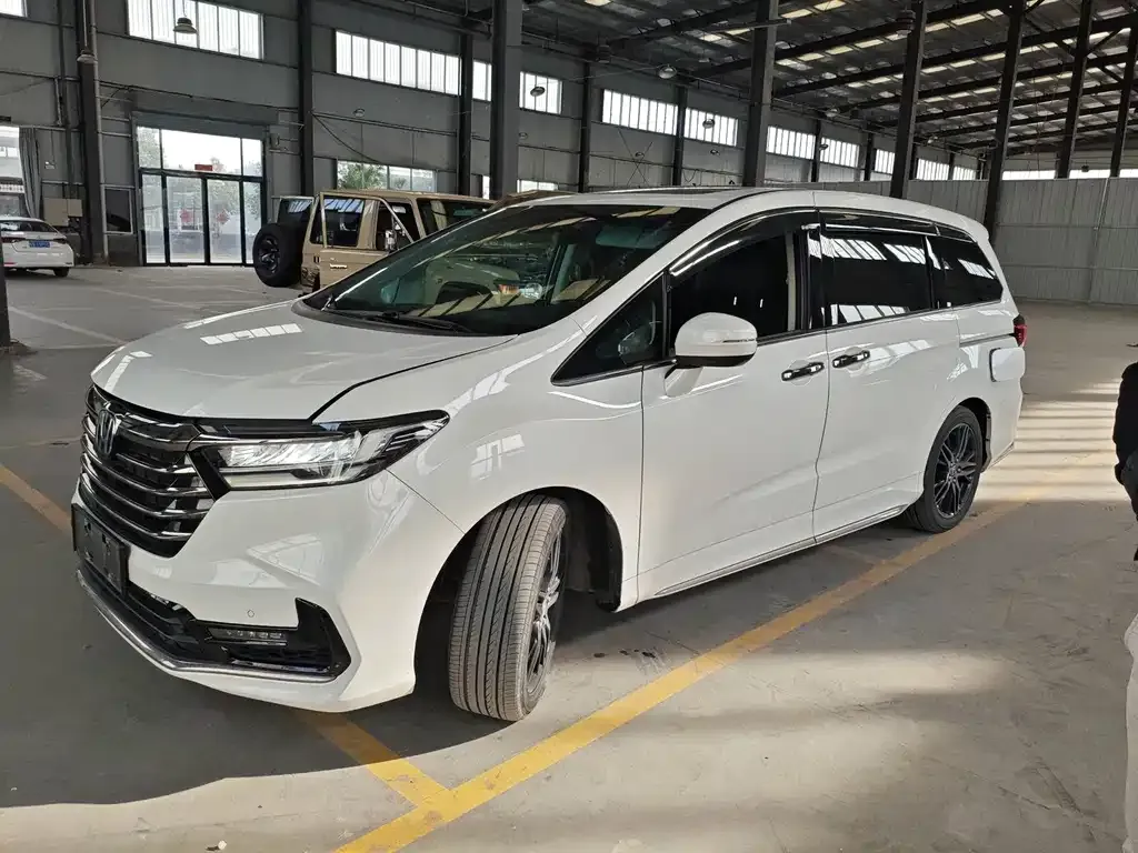 Honda Odyssey — фото 1