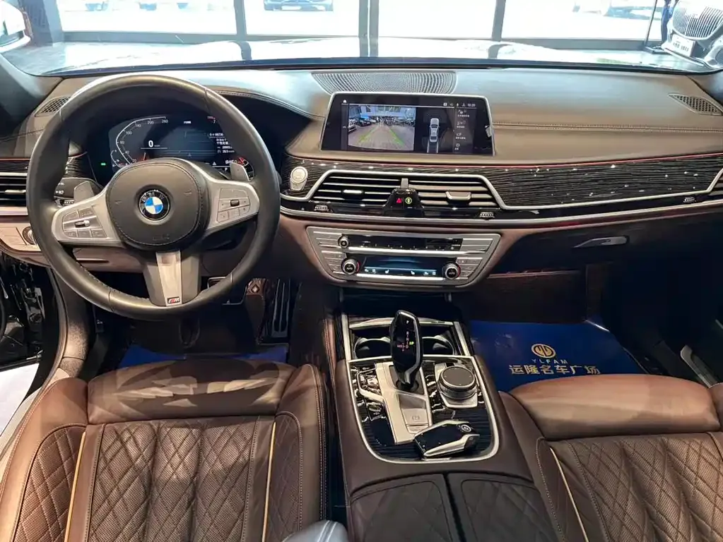 BMW 7 Series 2022 из CN, фото 7