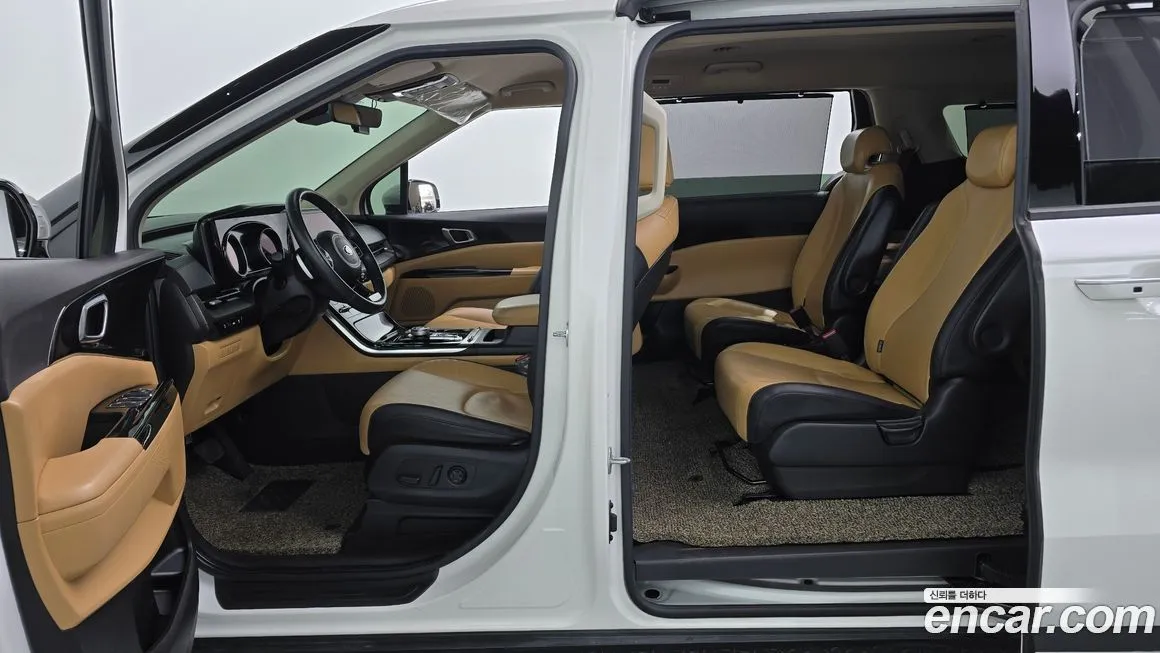 Kia Carnival — фото 10