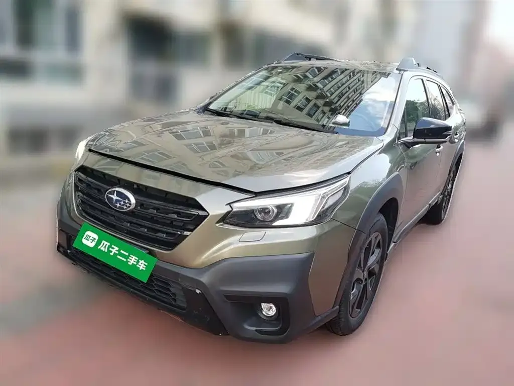 Subaru Outback — фото 1