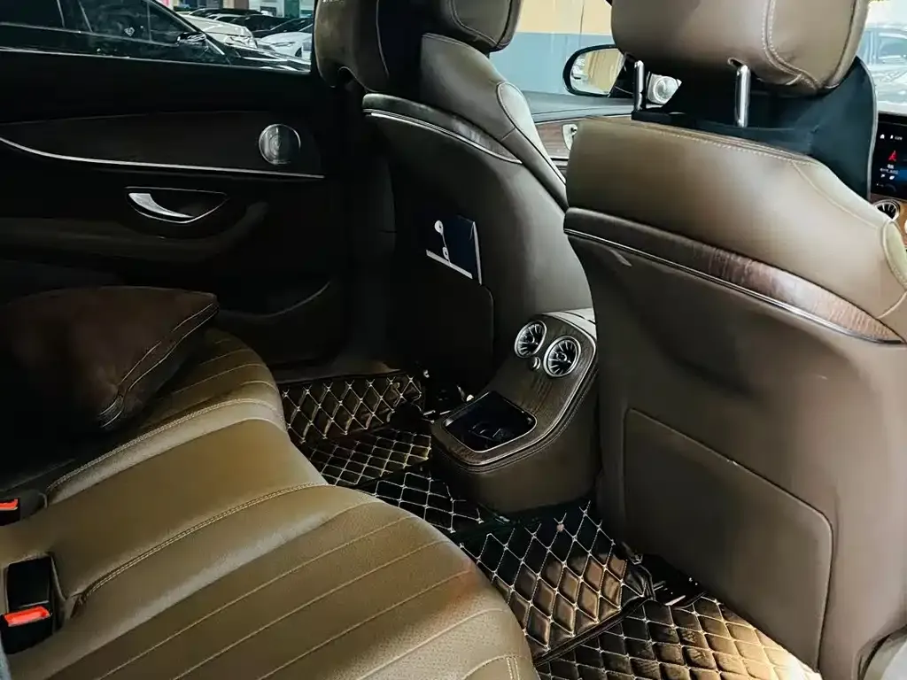 Mercedes-Benz E-Class 2022 из CN, фото 5