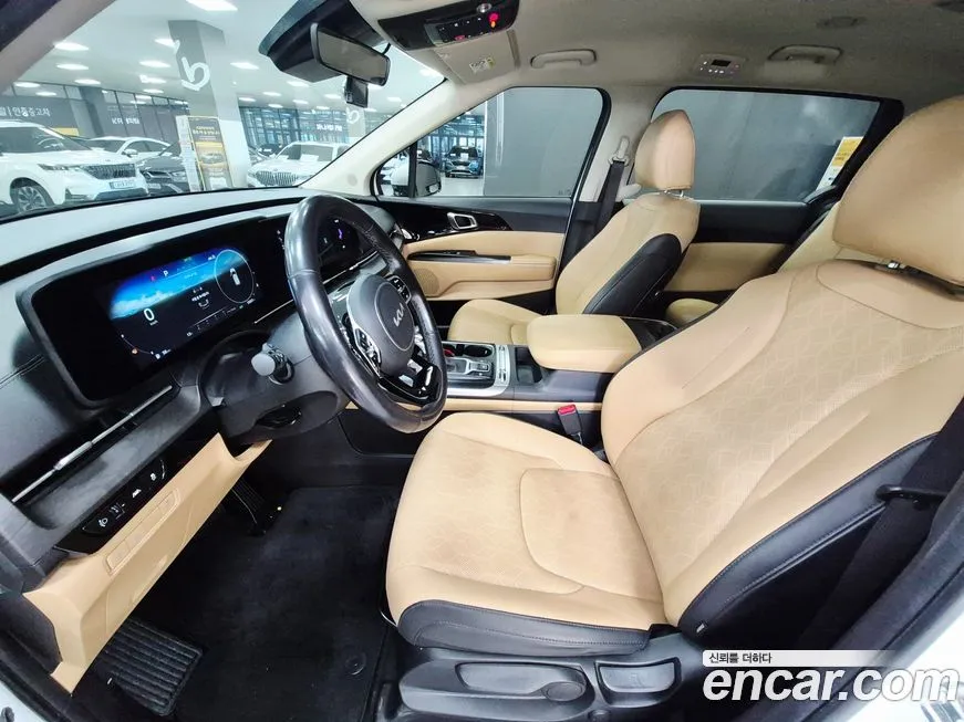 Kia Carnival — фото 10