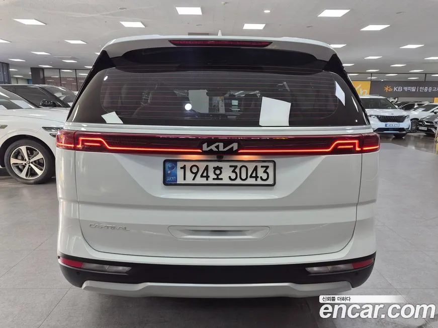 Kia Carnival — фото 4