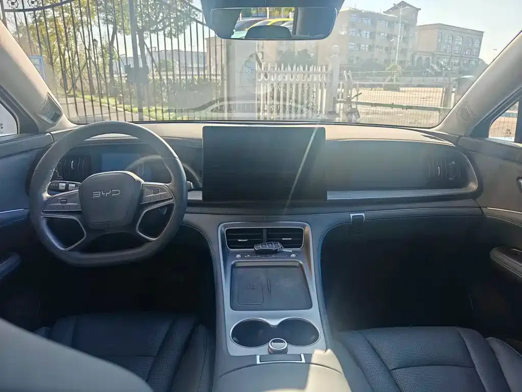BYD Hiace 07 DM-i — фото 10