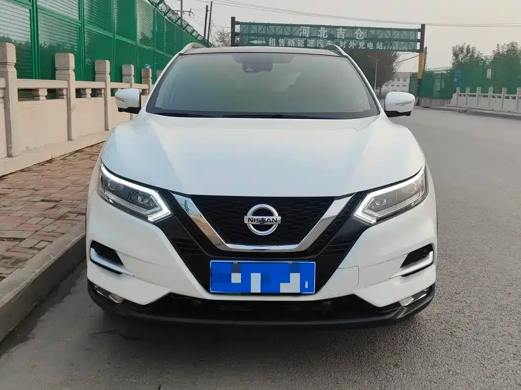 Nissan Qashqai 2022 из CN, фото 2