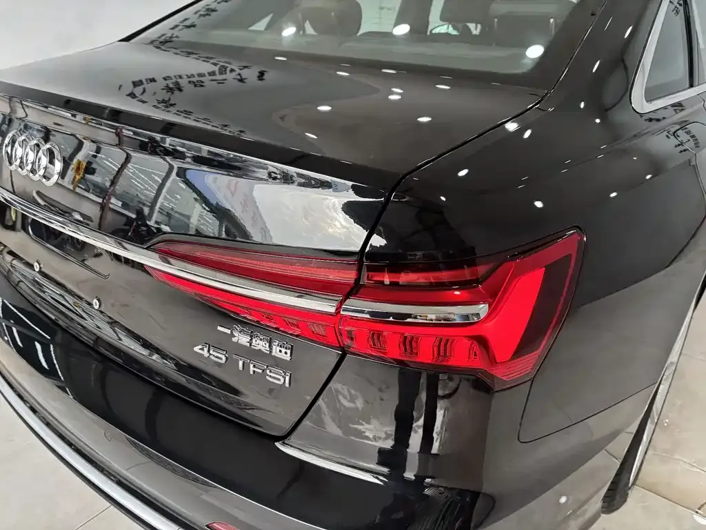 Audi A6L 2024 из CN, фото 10