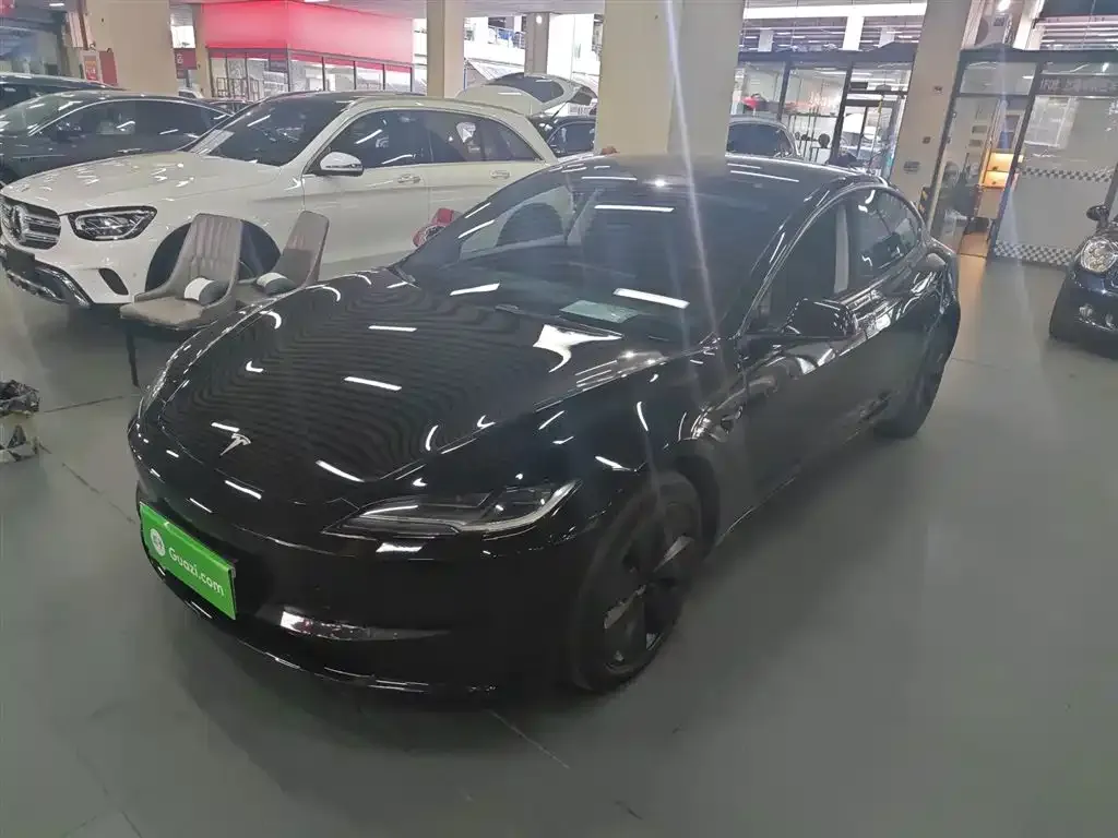 Tesla Model 3 — фото 2