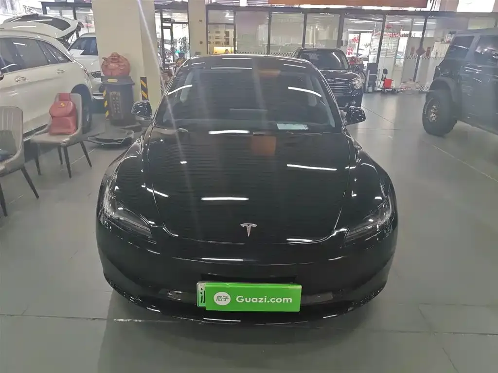 Tesla Model 3 — фото 3