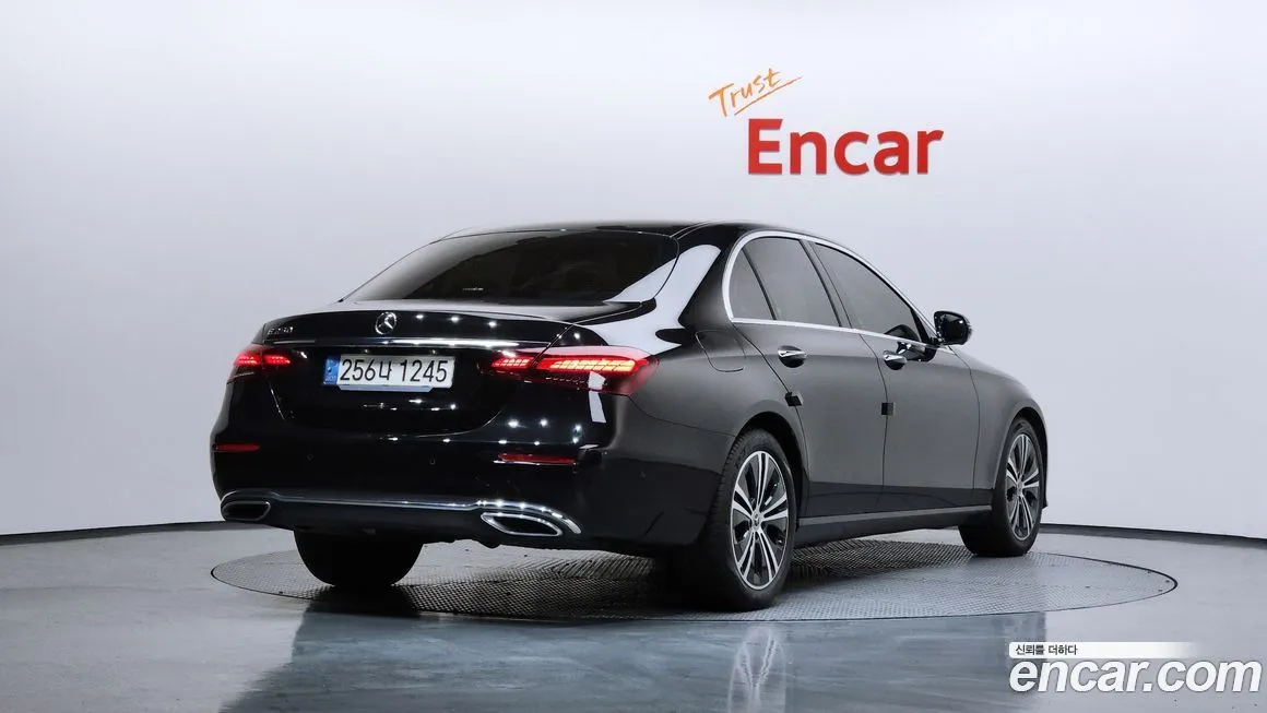 Mercedes-Benz E-Class 2022 из KR, фото 2