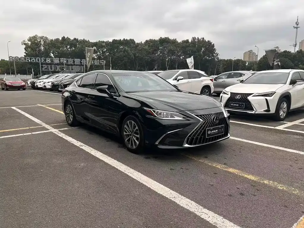 Lexus ES — фото 3