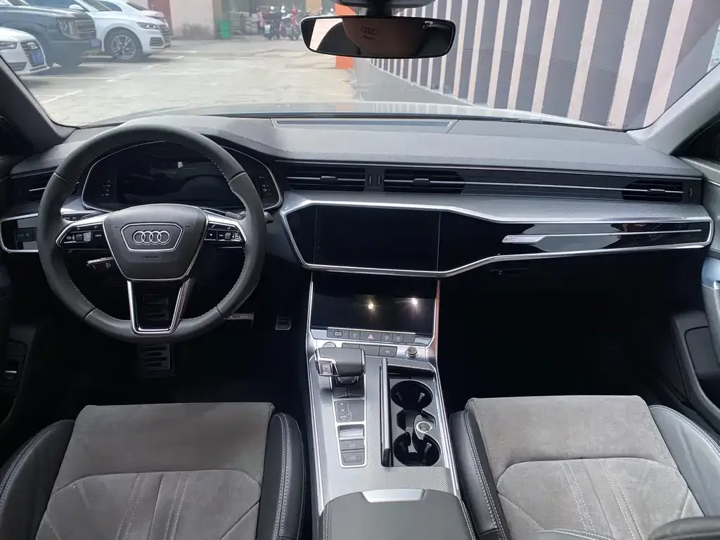 Audi A6L 2021 из CN, фото 4