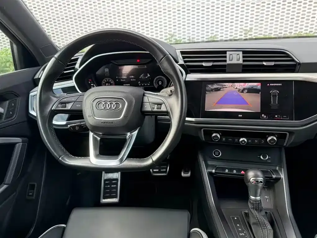 Audi Q3 2023 из CN, фото 7