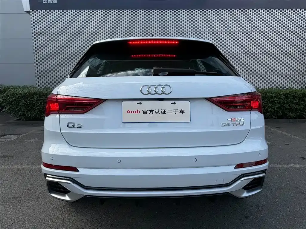 Audi Q3 2023 из CN, фото 9