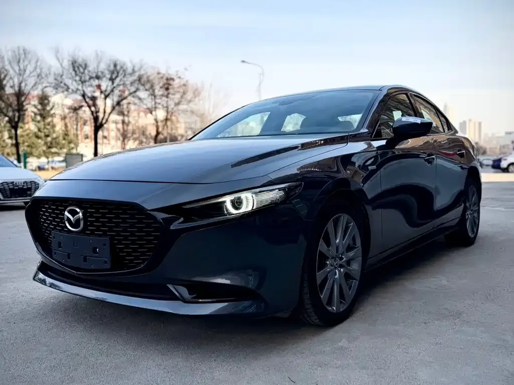 Mazda 3 Axela 2022 из CN, фото 1