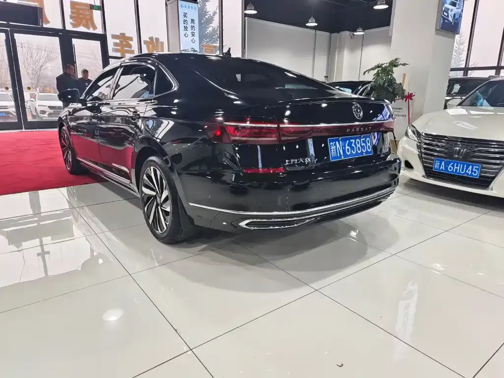 Volkswagen Passat — фото 7