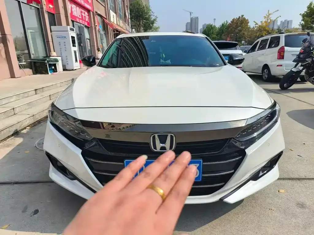 Honda Accord 2023 из CN, фото 3