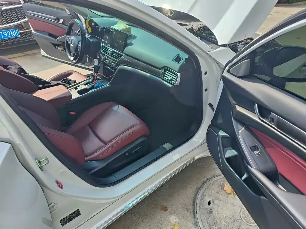 Honda Accord 2023 из CN, фото 5