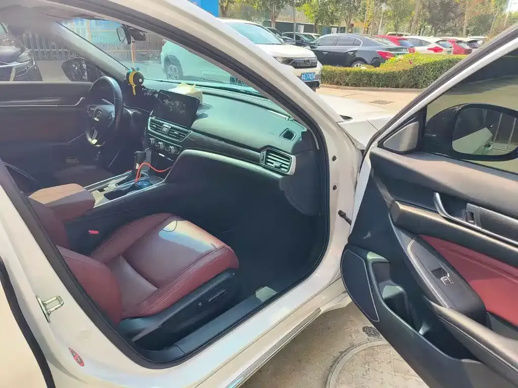 Honda Accord 2023 из CN, фото 8