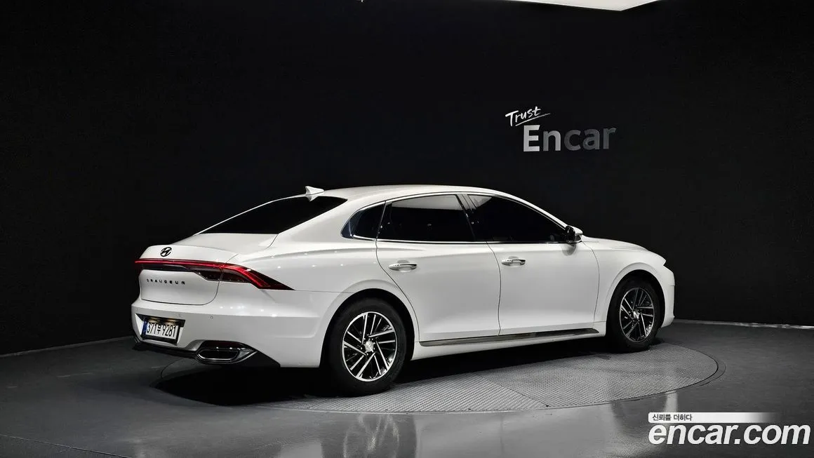 Hyundai Grandeur 2021 из KR, фото 2