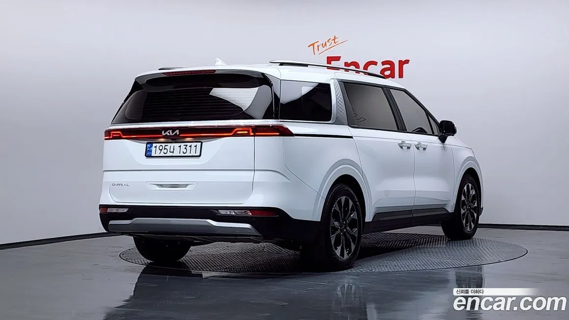 Kia Carnival — фото 2
