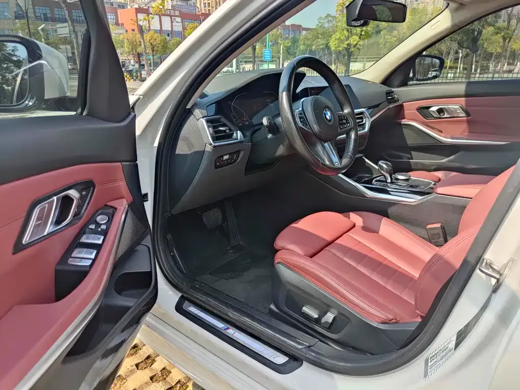 BMW 3 Series 2021 из CN, фото 4
