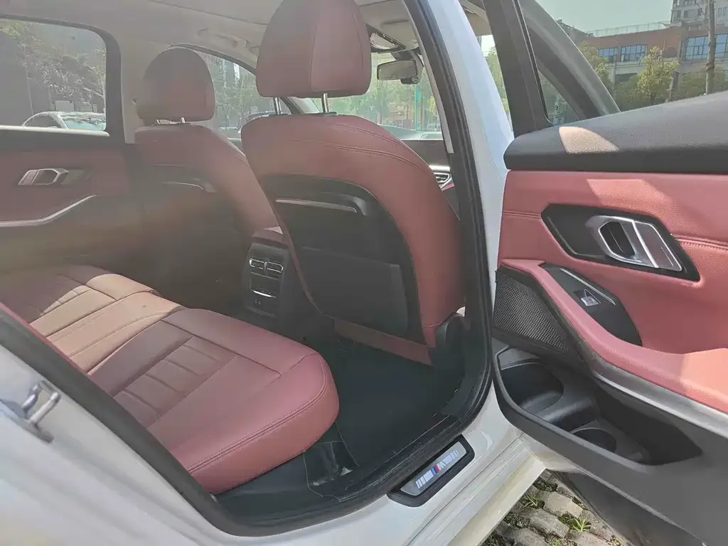 BMW 3 Series 2021 из CN, фото 7