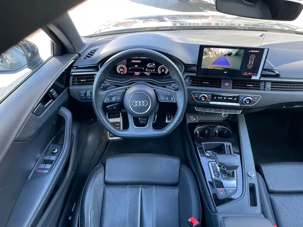 Audi A4L 2023 из CN, фото 5