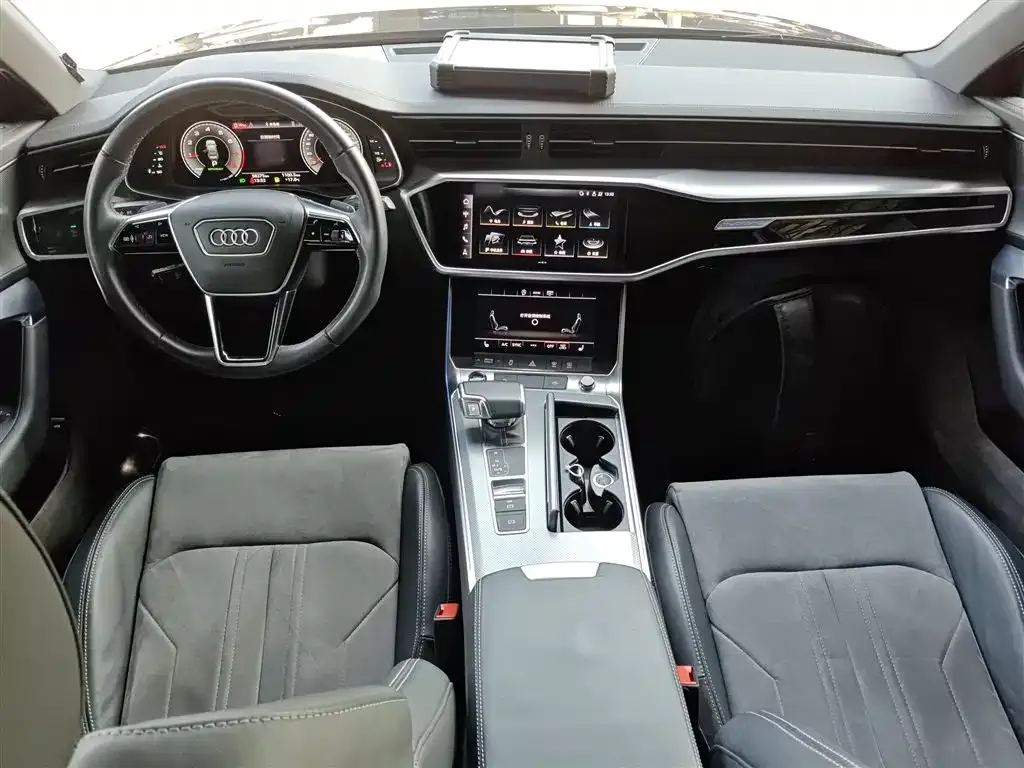 Audi A6L 2023 из CN, фото 10